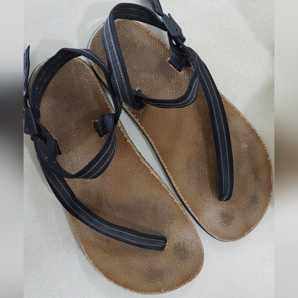 Earth Runners Mens 5.5 Women's 7.5 Grounding Sandals